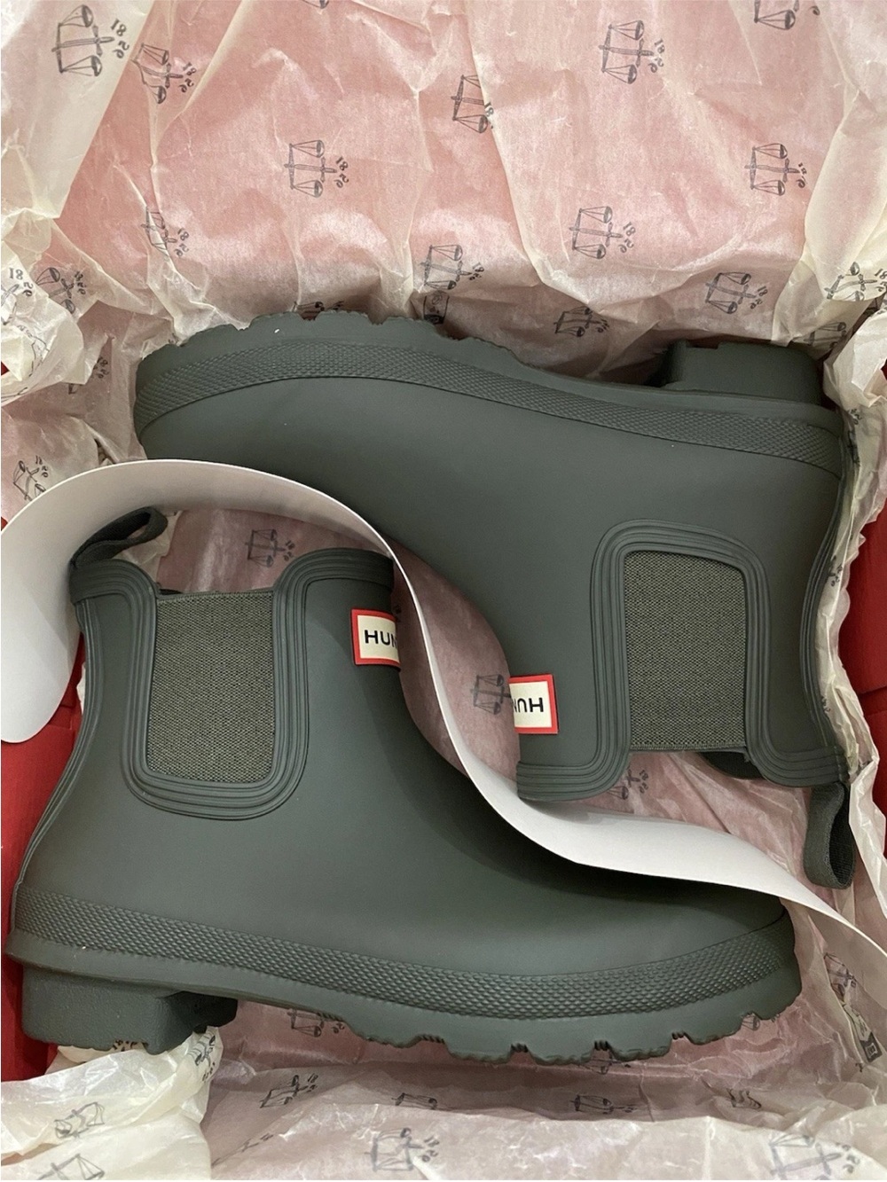 HUNTER WOMENS ORIGINAL CHELSEA DARK OLIVE NEW WITH BOX
